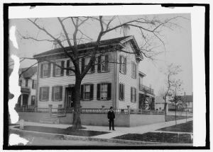 Lincoln's house in Springfield, Illinois. Library of Congress Prints & Photographs Division,  LC-F81- 2118 [P&P]
