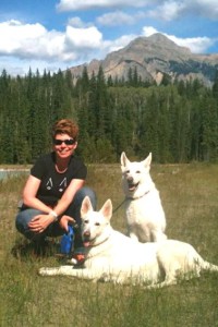 Birgit Hilsbos & her dogs. 