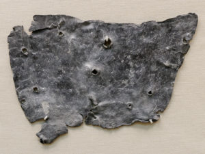 Curse tablet. © Marie-Lan Nguyen / Wikimedia Commons.